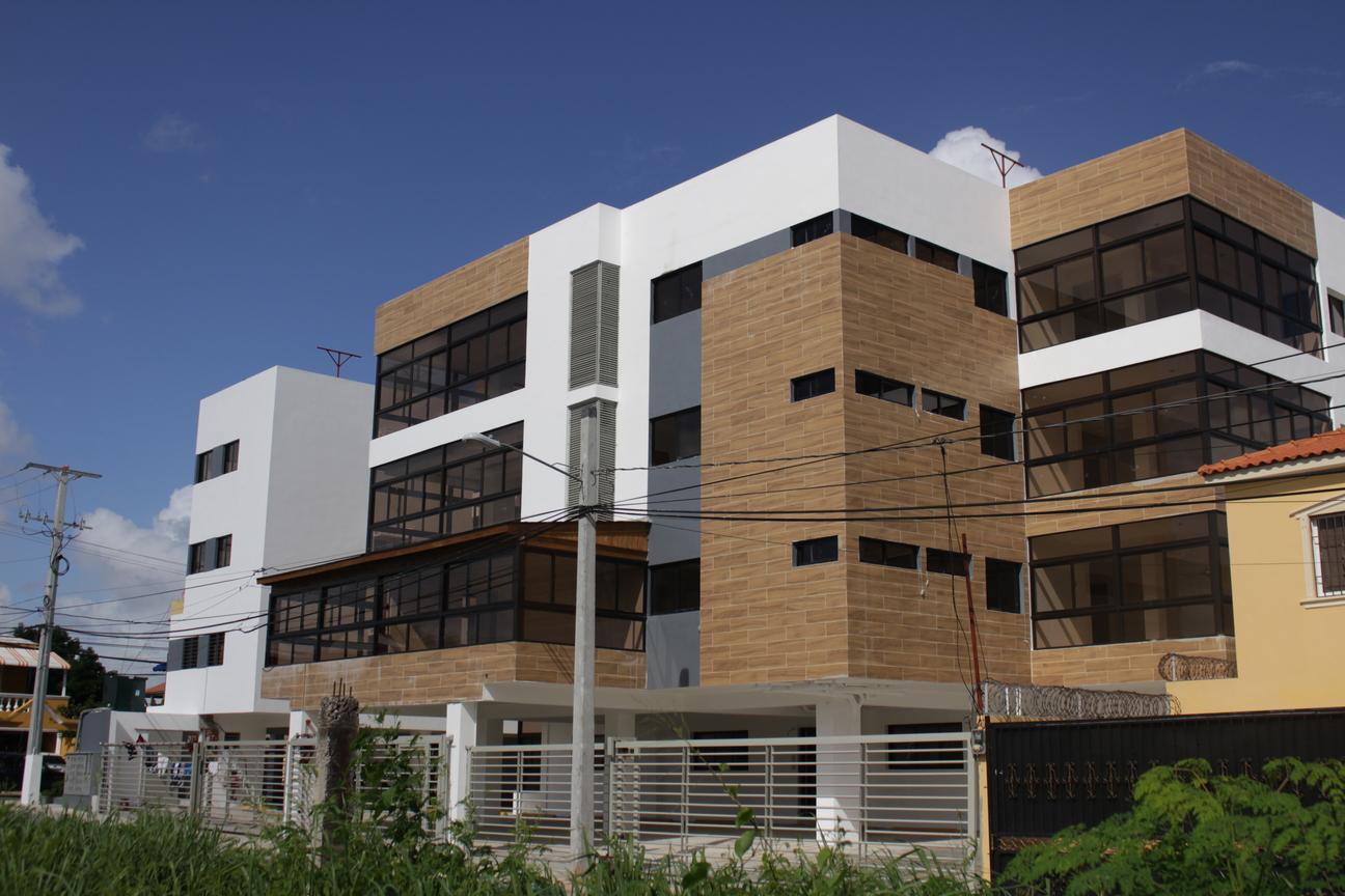 Fachada de cristal instalada en proyecto Vitrolux